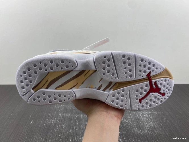 Cheap Husky Jordan AA1239-135 White Retro OVO 8 0811